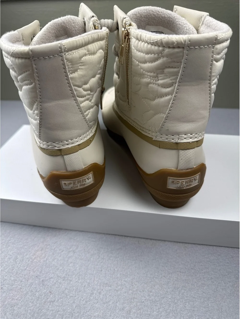 Sperry Women's Winter Duck Boots Size 9 Cream White